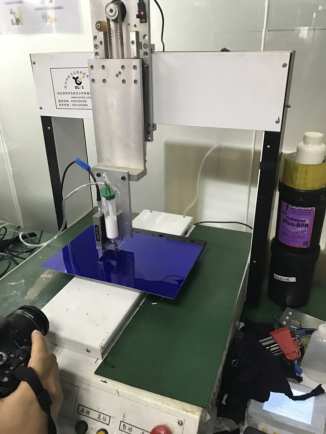 點膠機.JPG 點膠機.JPG