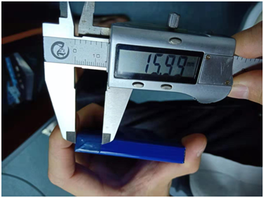 電池點(diǎn)膠 電池點(diǎn)膠